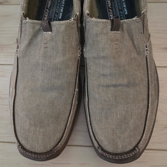 Mens Skechers Relaxed Fit Memory Foam Slip-On Shoes Loafers Khaki Size 11 - Picture 1 of 10